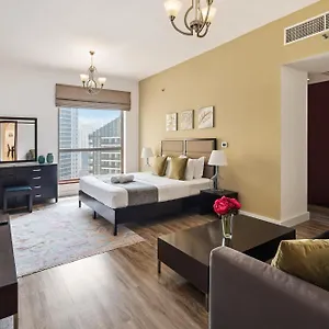  شقة La Buena Vida Homes - Modern, Luxe & Spacious 4-bed, Full Kitchen, Near To Beach, Tram & Marina الإمارات العربية المتحدة